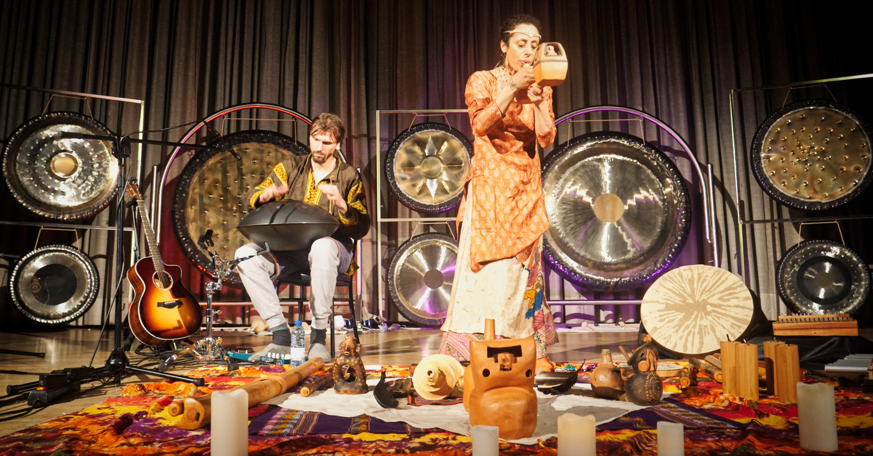 Tom Soltron y Abby del Sol